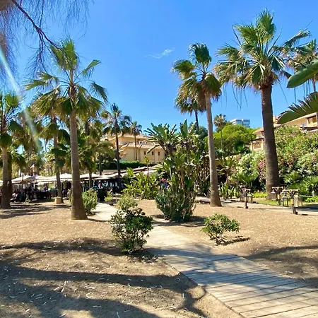 Torre Real Luxury Near Trocadero Arena דירה *