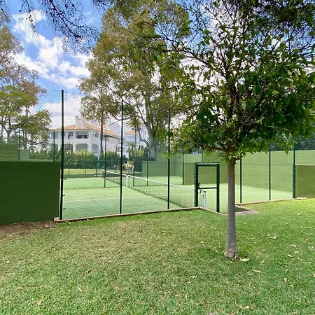 Torre Real Luxury Near Trocadero Arena דירה *