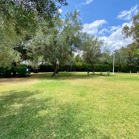 Torre Real Luxury Near Trocadero Arena Апартаменты